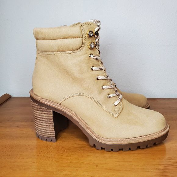 Shoes - Jennifer Lopez Georgia Combat Boots Cashew Tan Chunky Heel Lug Womens Sz 9